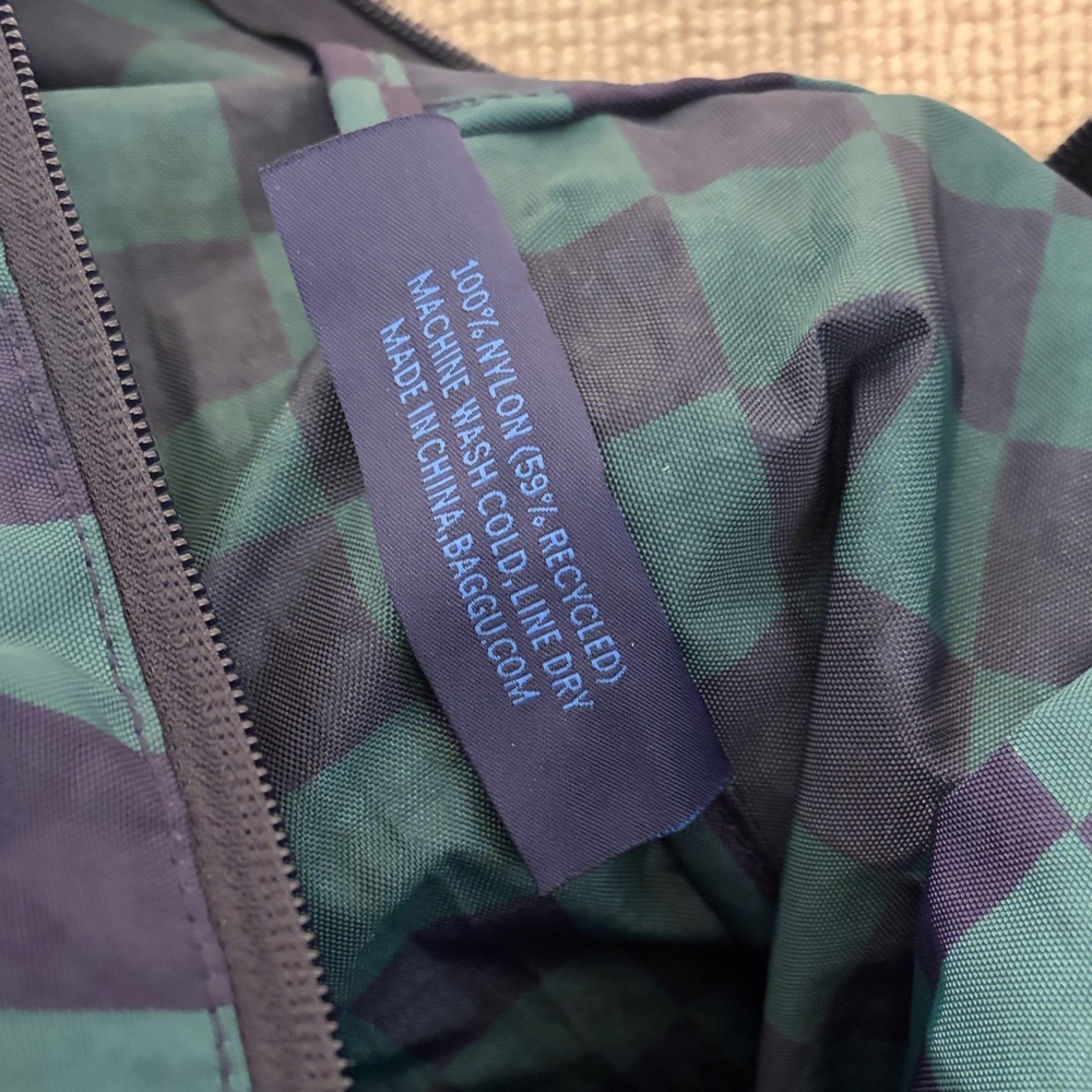 Baggu Small Cloud Carry-On in Navy Green Check - Picture 4 of 4